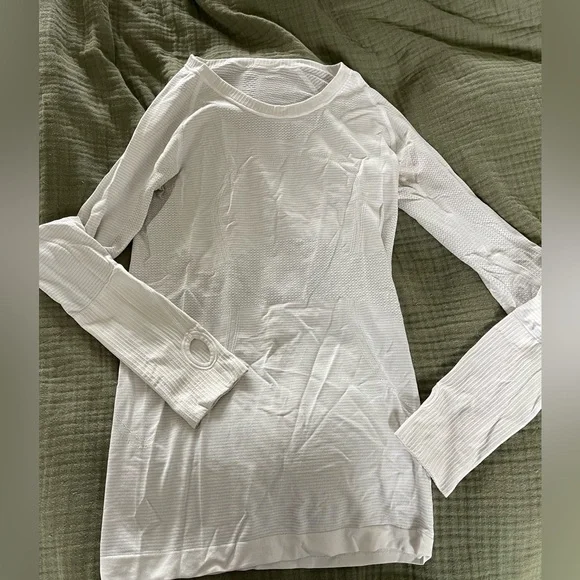 Swiftly Tech Long-Sleeve Shirt
Hip Length - Picture 2 of 4